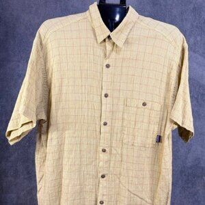 Patagonia Men's XL Seersucker Short Sleeve Button Down Shirt